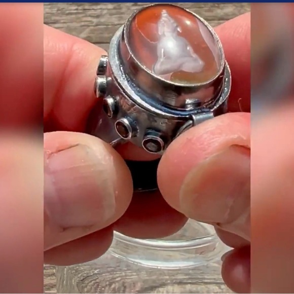 one of a kind treasure box (poison) ring. Sterling garnet jasper carved Buddha - Picture 10 of 14